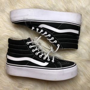 🖤Platform Vans High Tops🖤